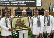 Gubernur Dedi Mulyadi Dorong Penataan Jalur Pedestrian di Cirebon untuk Tingkatkan Daya Tarik Wisata 9 CIREBON